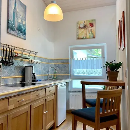 Villa-rosengarten-ferienwohnung-baumhaus-mit-seeblick Apartmán *