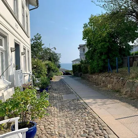Lejlighed Villa-rosengarten-ferienwohnung-baumhaus-mit-seeblick *
