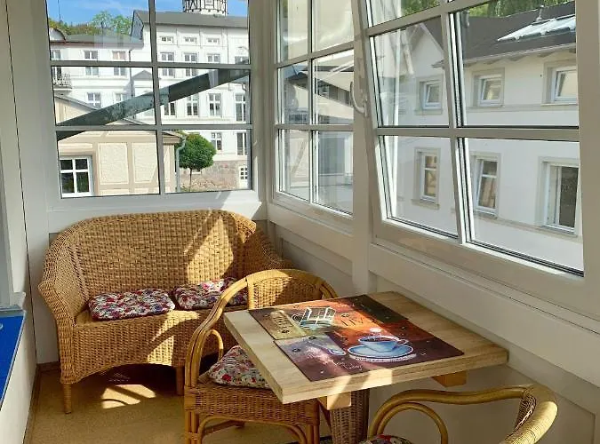 Villa-rosengarten-ferienwohnung-baumhaus-mit-seeblick Lejlighed *